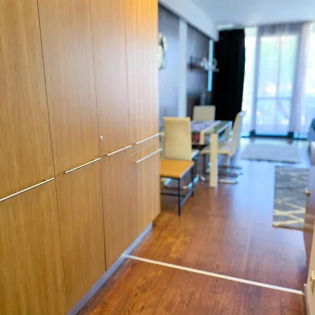 Bl Yacht Club Art A20 *