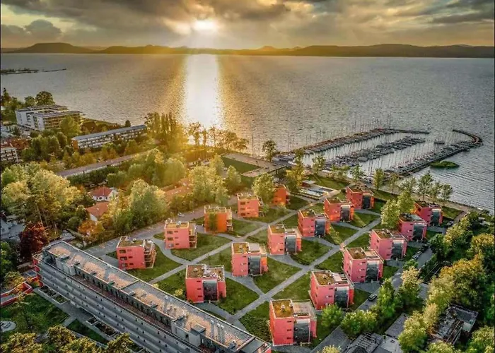 Bl Yacht Club Art A20 * Balatonlelle