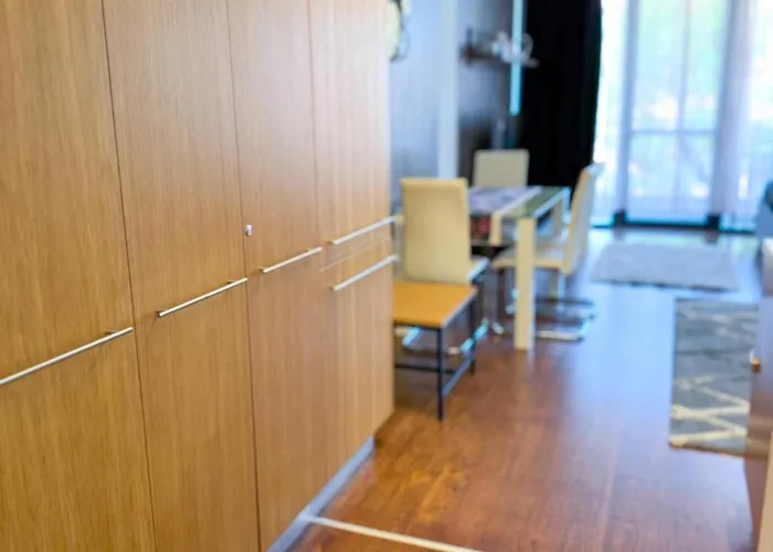 Bl Yacht Club Art A20 *